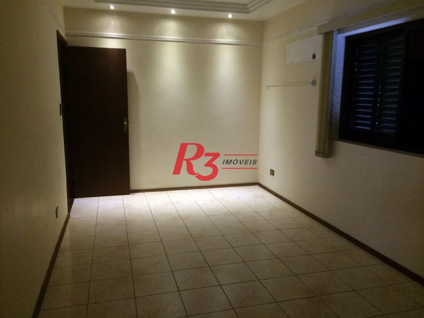 Casa com 5 dormitórios, 270 m² - venda por R$ 2.075.000,00 ou aluguel por R$ 11.500,00/mês - Ponta da Praia - Santos/SP
