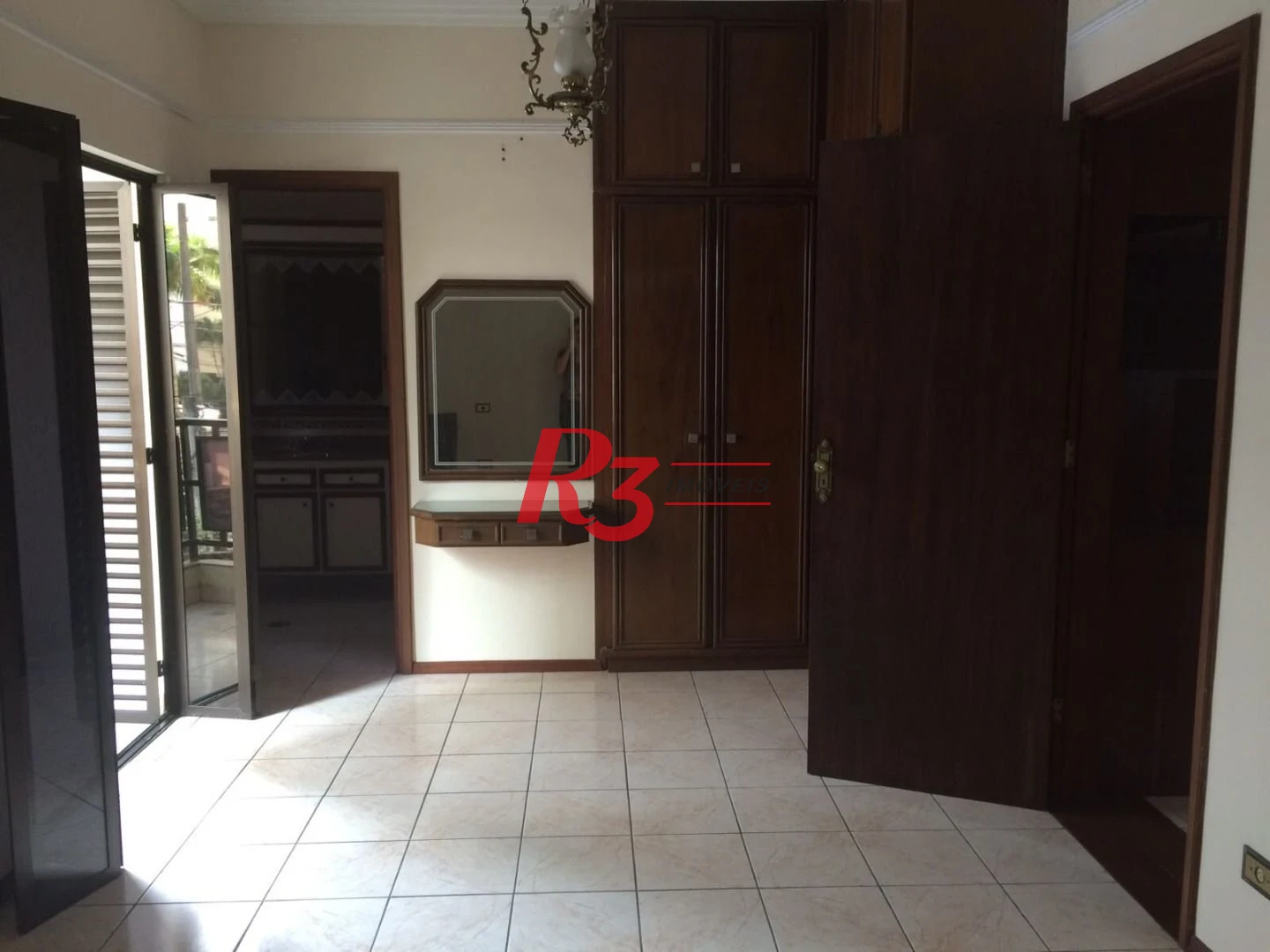 Casa com 5 dormitórios, 270 m² - venda por R$ 2.075.000,00 ou aluguel por R$ 11.500,00/mês - Ponta da Praia - Santos/SP
