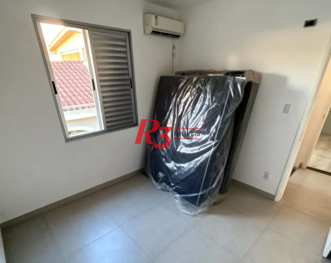 Apartamento com 2 dormitórios à venda, 60 m² por R$ 360.000,00 - Embaré - Santos/SP