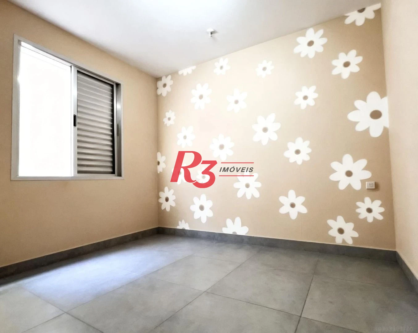 Apartamento com 2 dormitórios à venda, 60 m² por R$ 360.000,00 - Embaré - Santos/SP