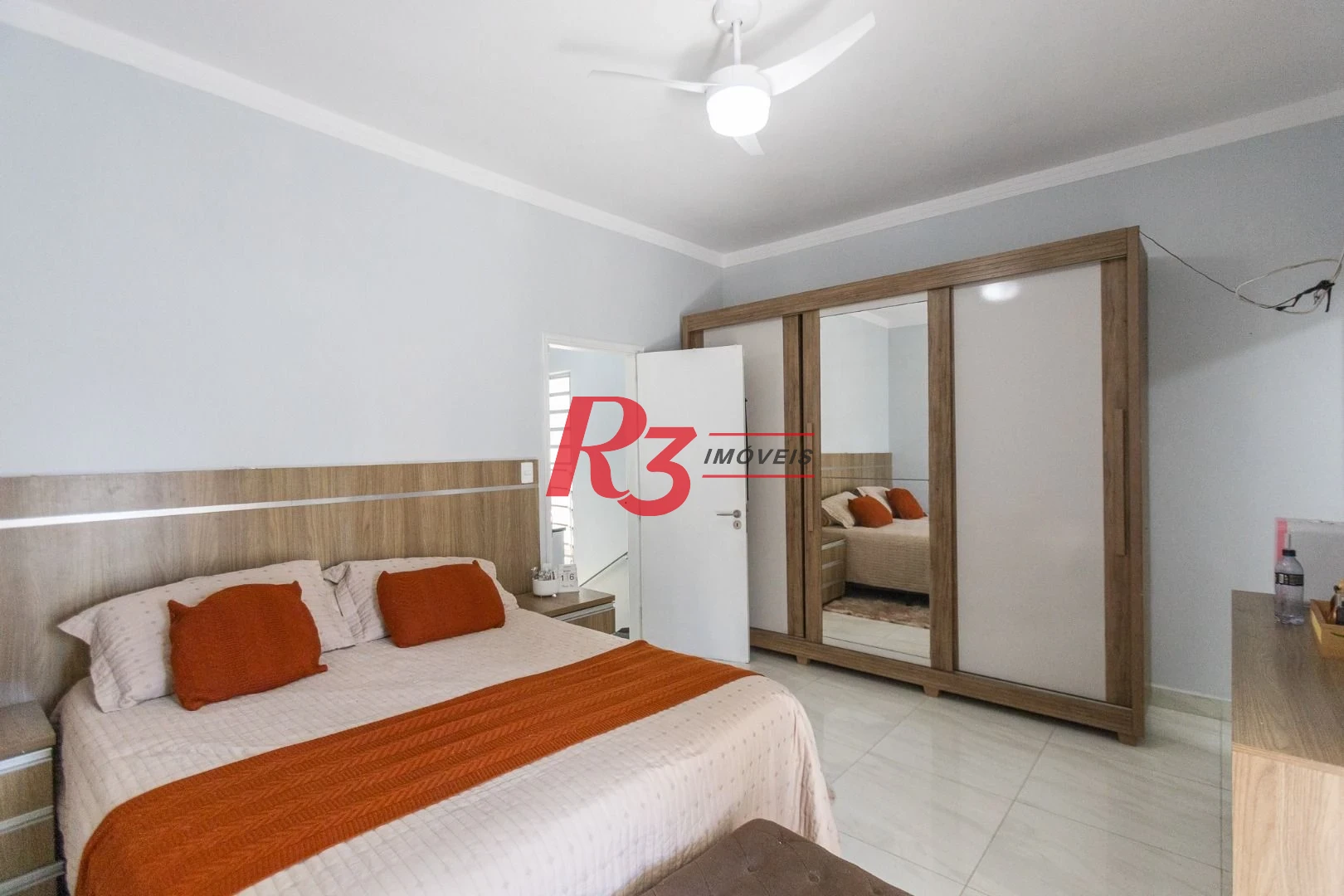 Sobrado com 3 dormitórios, 154 m² - venda por R$ 2.400.000,00 ou aluguel por R$ 15.570,38/mês - Boqueirão - Santos/SP