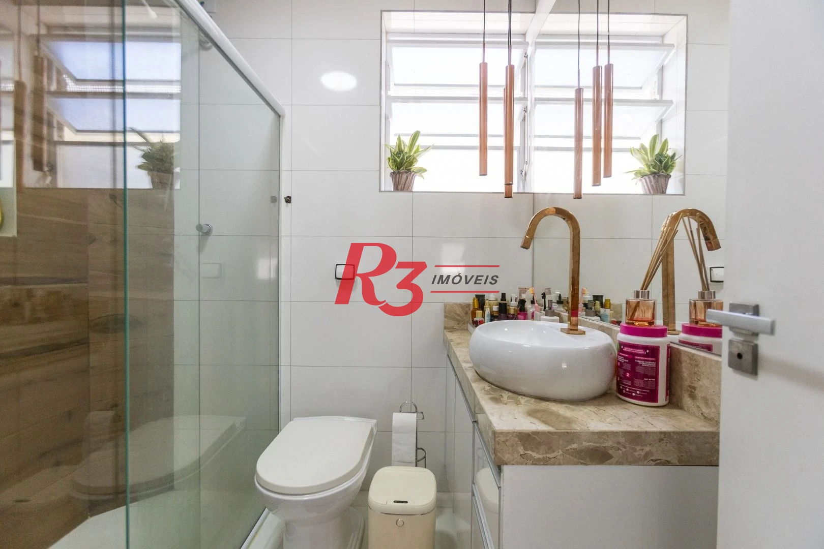 Sobrado com 3 dormitórios, 154 m² - venda por R$ 2.400.000,00 ou aluguel por R$ 15.570,38/mês - Boqueirão - Santos/SP