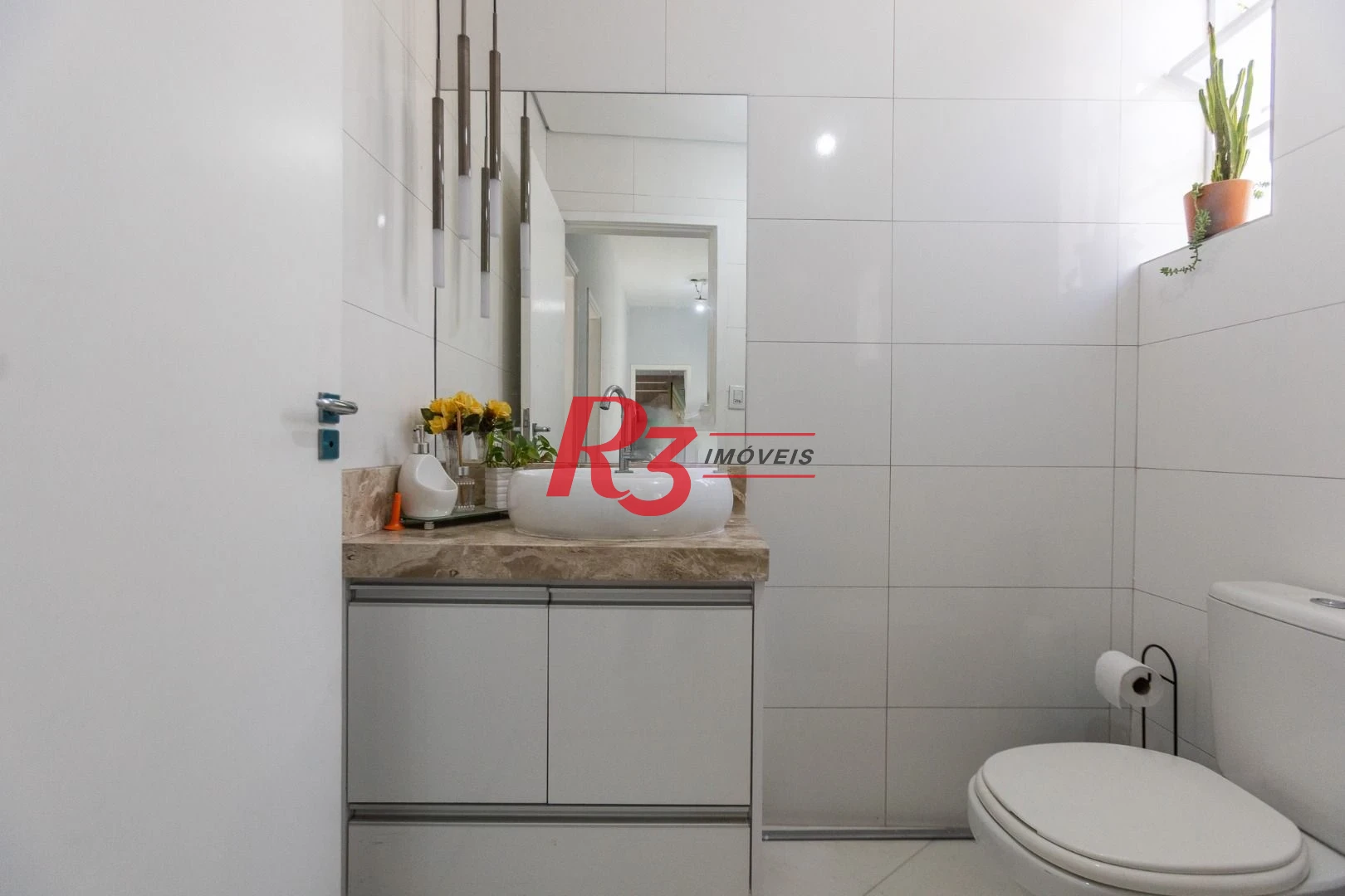 Sobrado com 3 dormitórios, 154 m² - venda por R$ 2.400.000,00 ou aluguel por R$ 15.570,38/mês - Boqueirão - Santos/SP