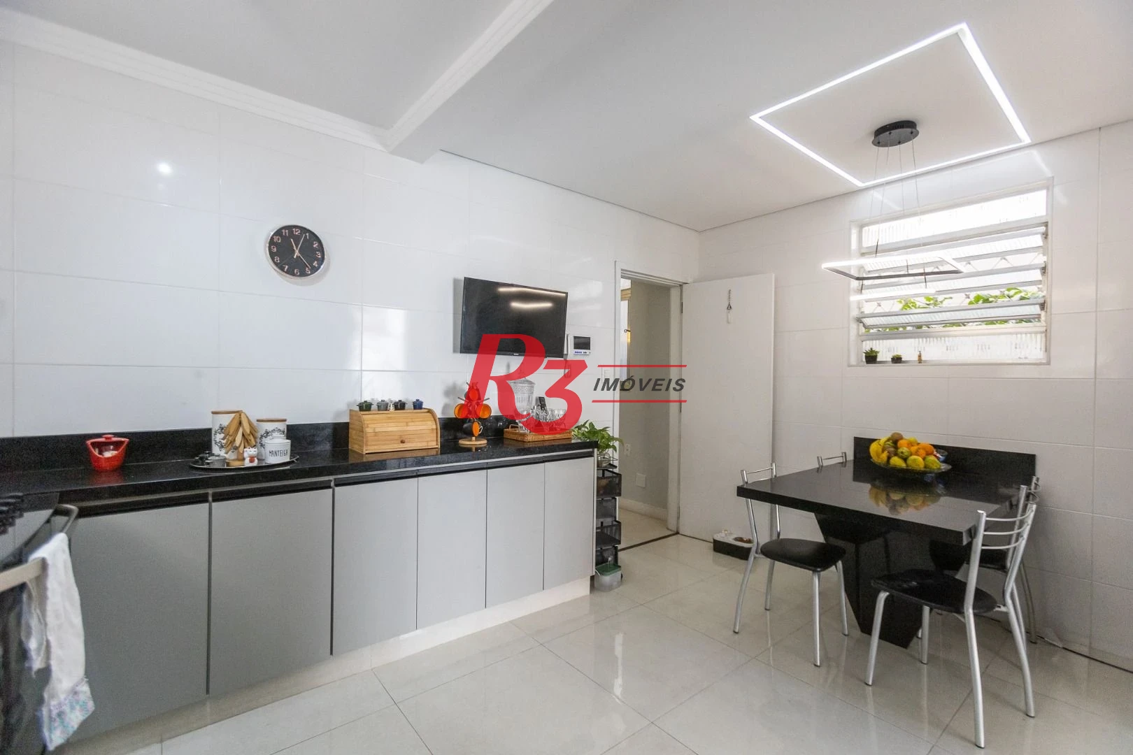 Sobrado com 3 dormitórios, 154 m² - venda por R$ 2.400.000,00 ou aluguel por R$ 15.570,38/mês - Boqueirão - Santos/SP