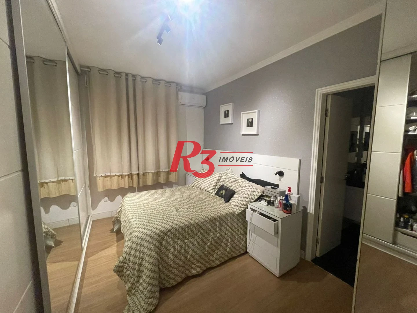 Apartamento com 3 dormitórios à venda, 207 m² por R$ 1.600.000,00 - Pompéia - Santos/SP