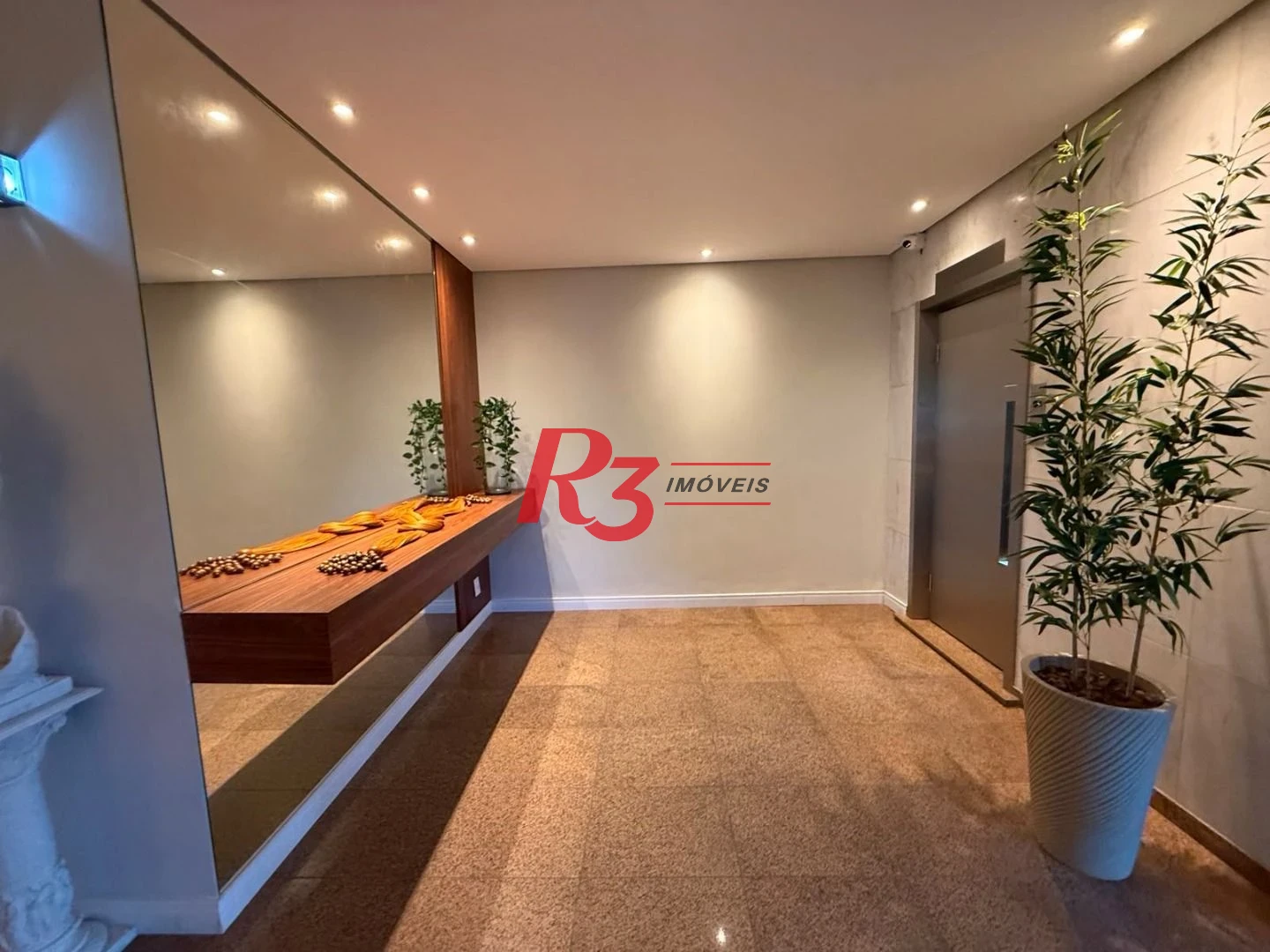 Apartamento com 3 dormitórios à venda, 207 m² por R$ 1.600.000,00 - Pompéia - Santos/SP