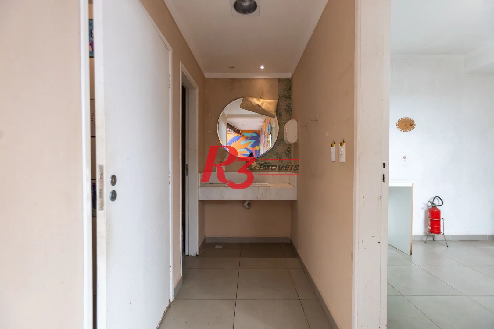 Sobrado com 3 dormitórios para alugar, 200 m² por R$ 15.000,01/mês - Gonzaga - Santos/SP