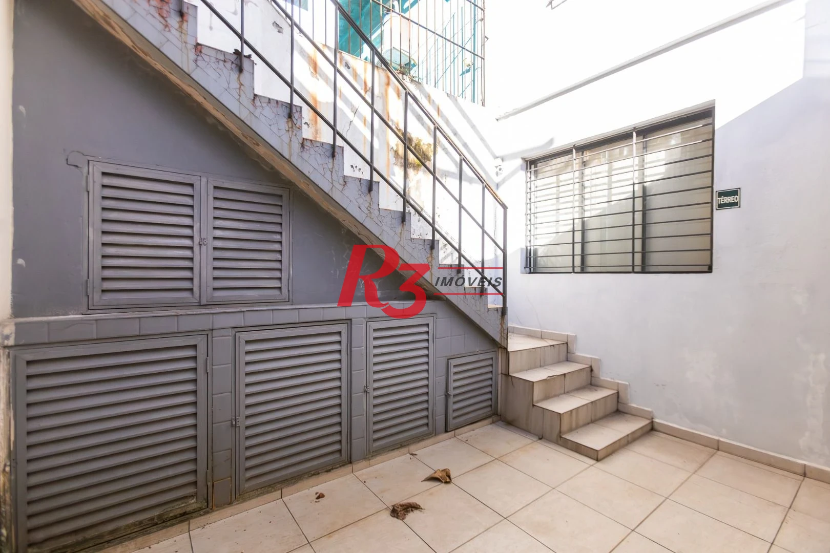 Sobrado com 3 dormitórios para alugar, 200 m² por R$ 15.000,01/mês - Gonzaga - Santos/SP