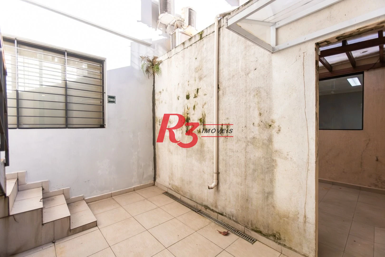 Sobrado com 3 dormitórios para alugar, 200 m² por R$ 15.000,01/mês - Gonzaga - Santos/SP