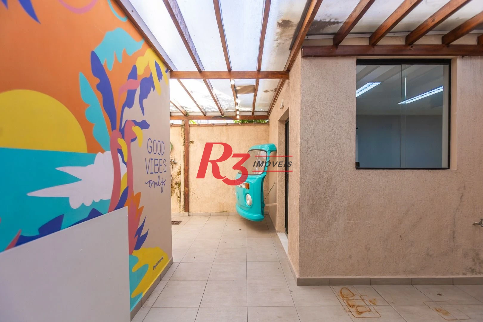 Sobrado com 3 dormitórios para alugar, 200 m² por R$ 15.000,01/mês - Gonzaga - Santos/SP