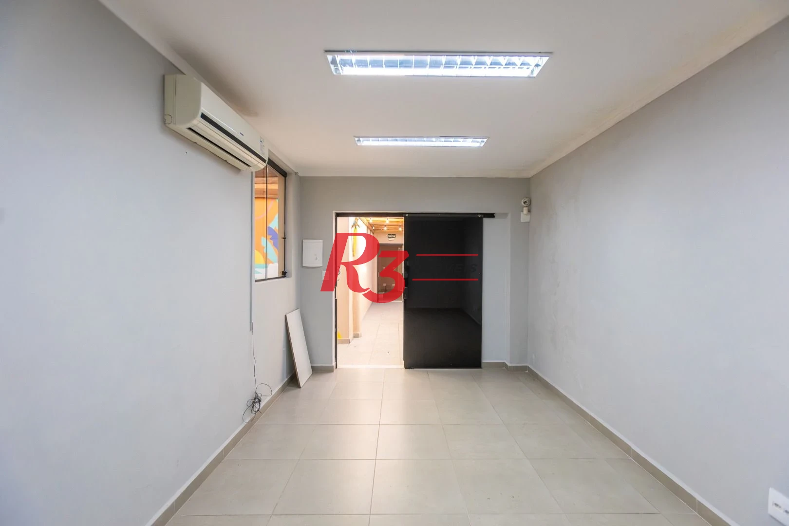 Sobrado com 3 dormitórios para alugar, 200 m² por R$ 15.000,01/mês - Gonzaga - Santos/SP