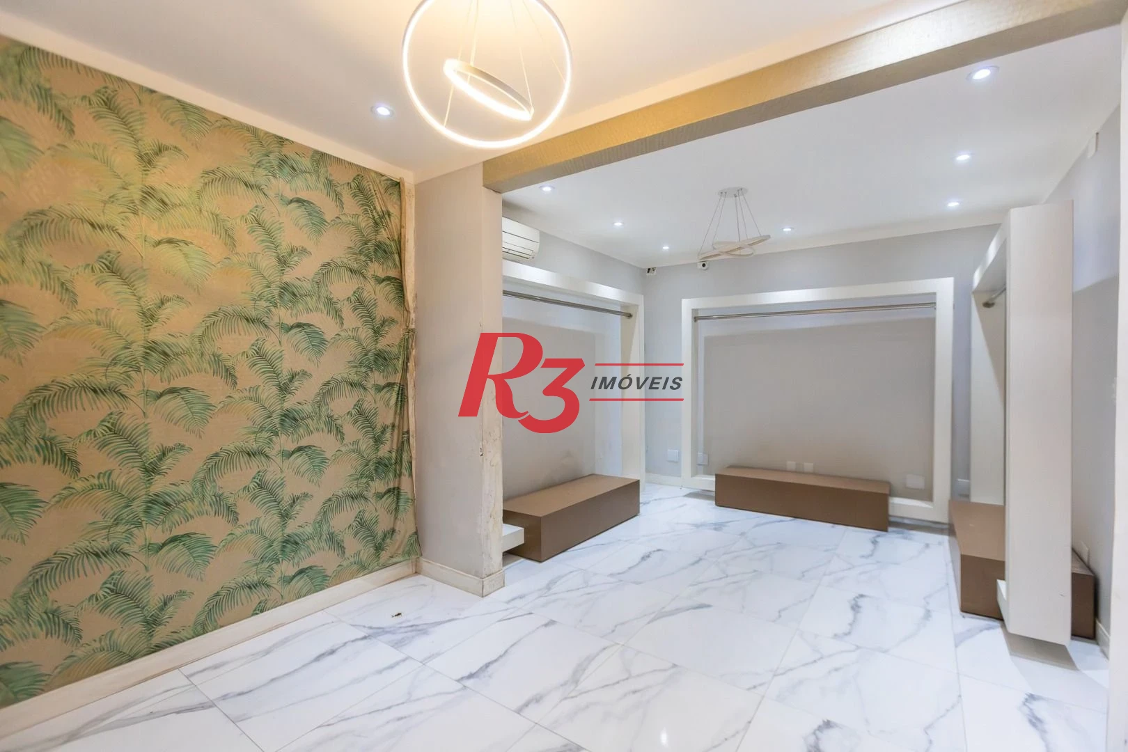 Sobrado com 3 dormitórios para alugar, 200 m² por R$ 15.000,01/mês - Gonzaga - Santos/SP