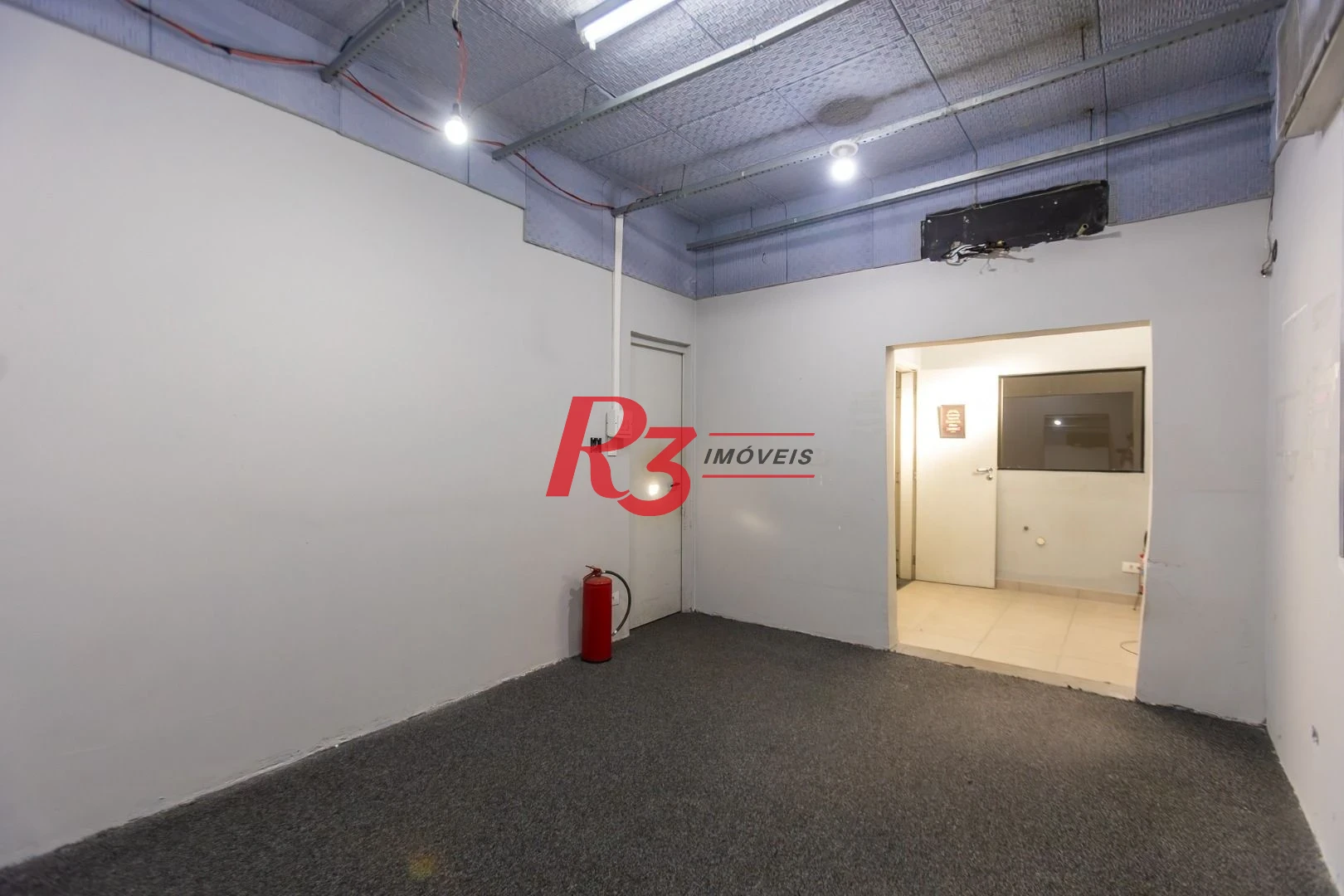Sobrado com 3 dormitórios para alugar, 200 m² por R$ 15.000,01/mês - Gonzaga - Santos/SP