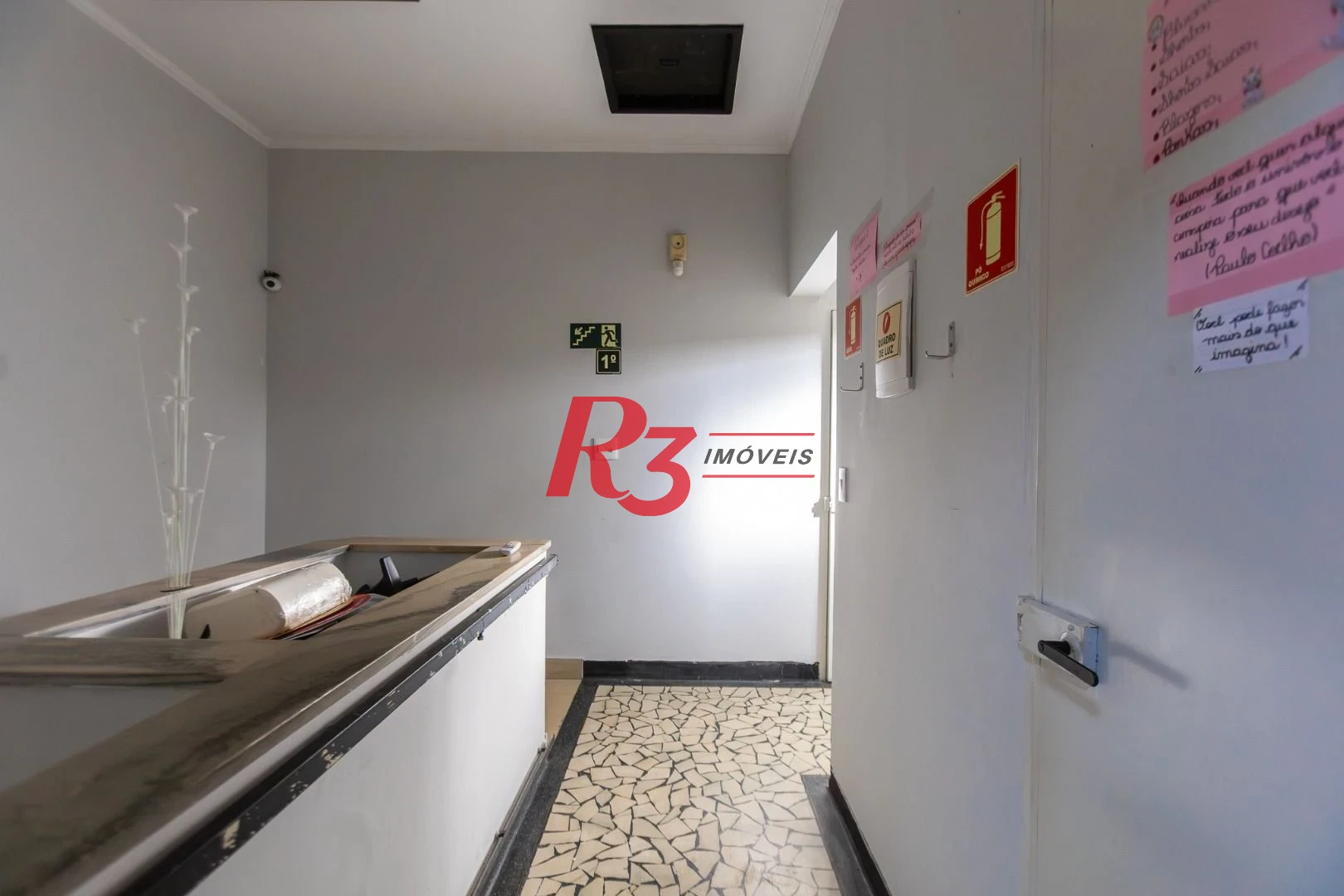 Sobrado com 3 dormitórios para alugar, 200 m² por R$ 15.000,01/mês - Gonzaga - Santos/SP