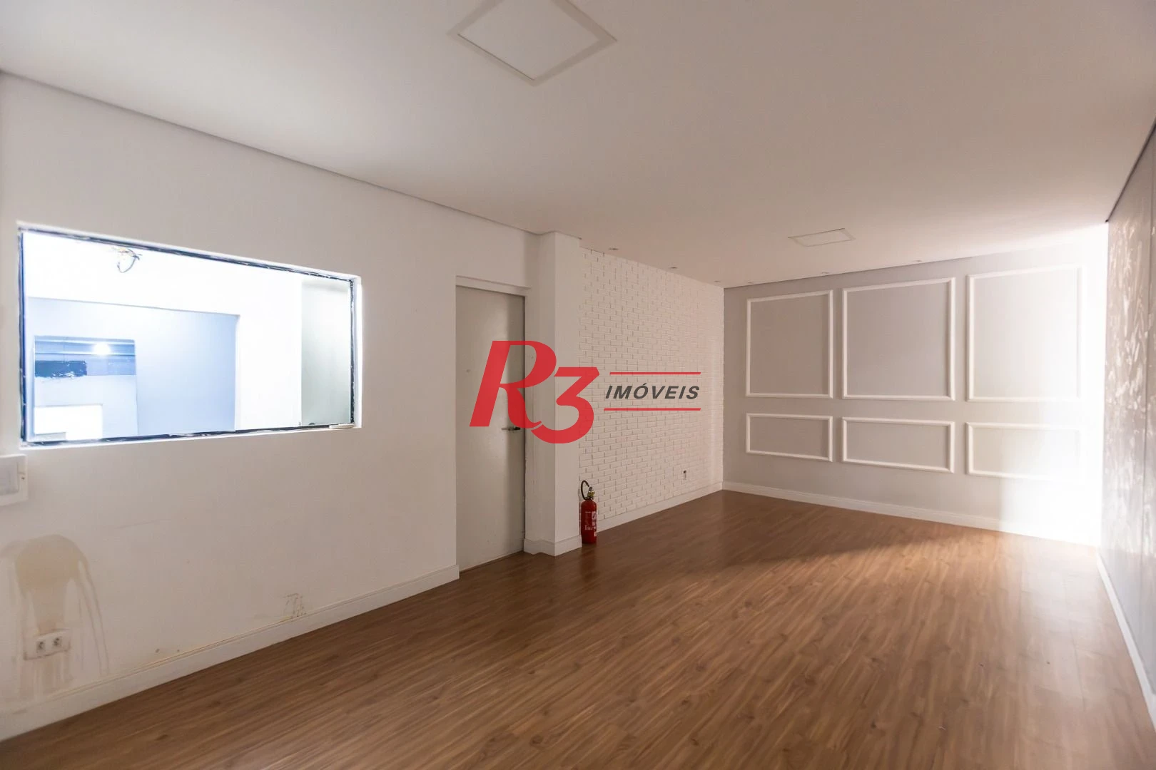 Sobrado com 3 dormitórios para alugar, 200 m² por R$ 15.000,01/mês - Gonzaga - Santos/SP