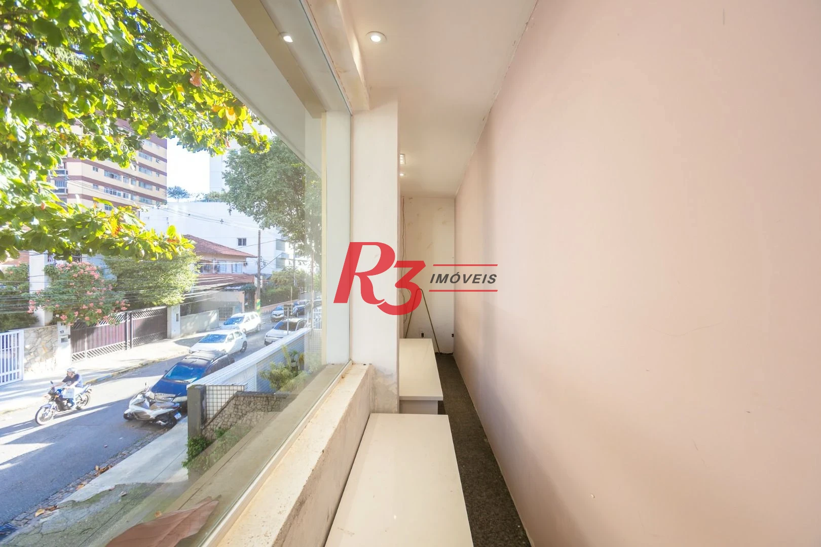 Sobrado com 3 dormitórios para alugar, 200 m² por R$ 15.000,01/mês - Gonzaga - Santos/SP