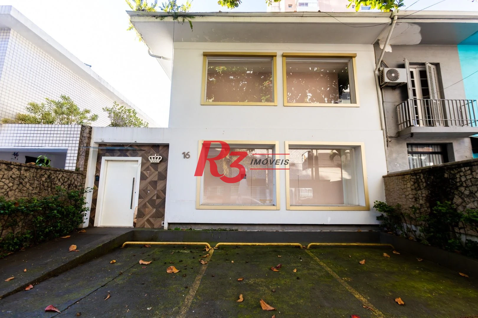 Sobrado com 3 dormitórios para alugar, 200 m² por R$ 15.000,01/mês - Gonzaga - Santos/SP