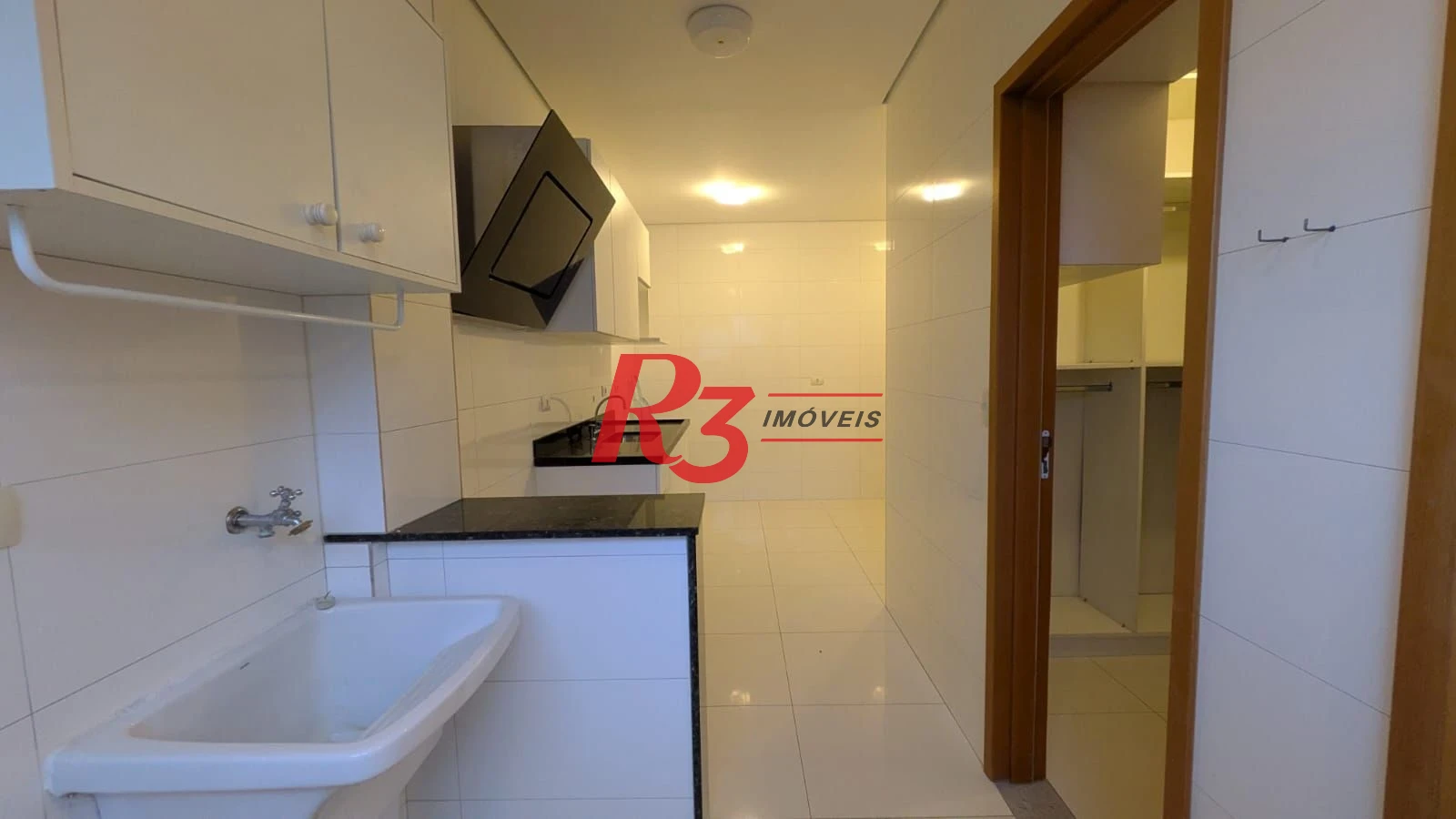 Apartamento com 2 dormitórios para alugar, 81 m² por R$ 5.300,00/mês - Boqueirão - Santos/SP