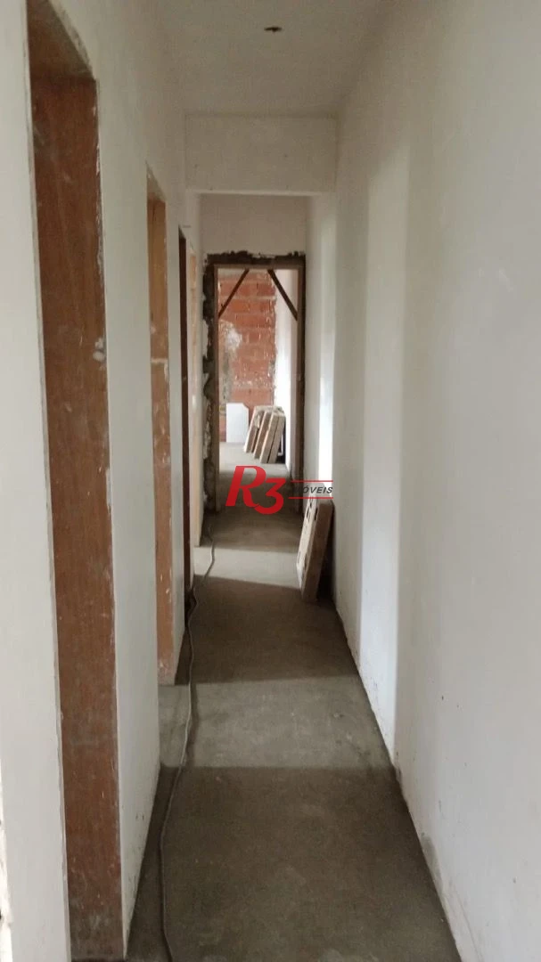Casa com 3 dormitórios à venda, 100 m² por R$ 700.000,00 - Estuário - Santos/SP