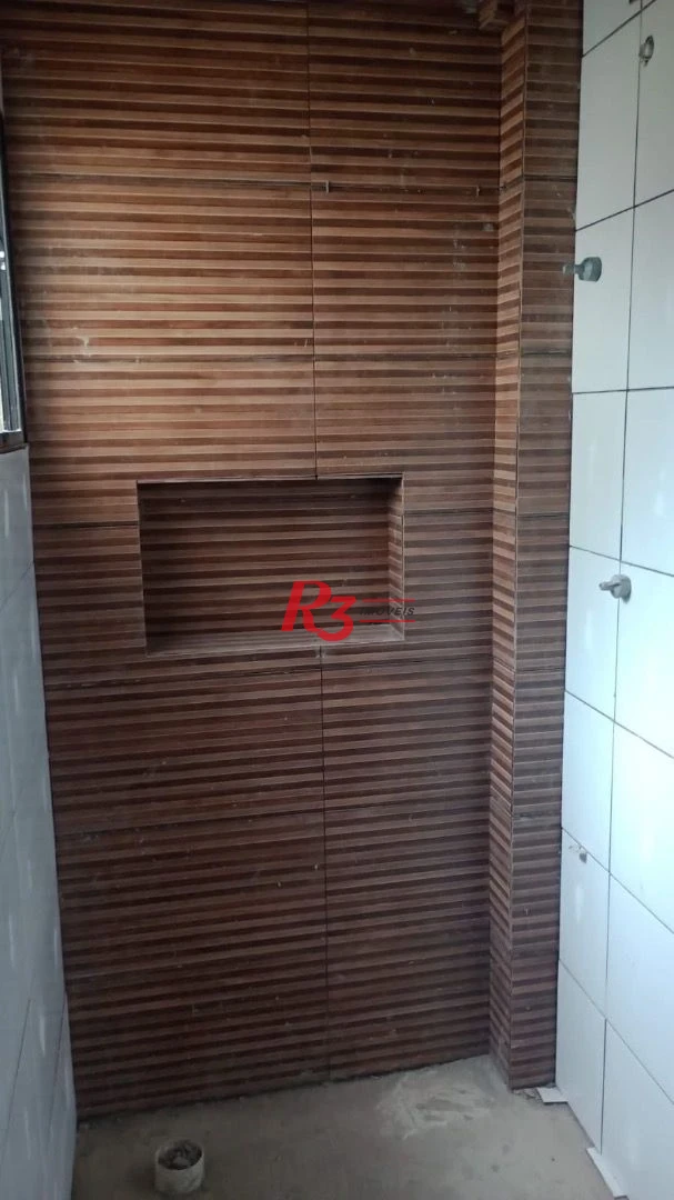 Casa com 3 dormitórios à venda, 100 m² por R$ 700.000,00 - Estuário - Santos/SP