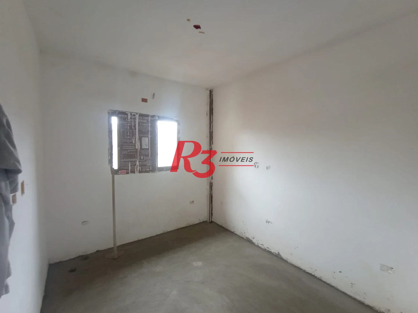 Casa com 3 dormitórios à venda, 100 m² por R$ 700.000,00 - Estuário - Santos/SP