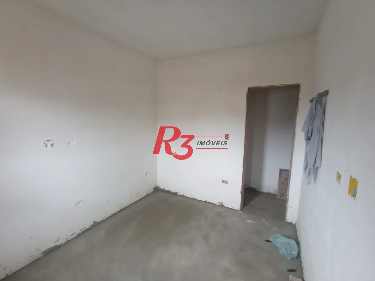 Casa com 3 dormitórios à venda, 100 m² por R$ 700.000,00 - Estuário - Santos/SP