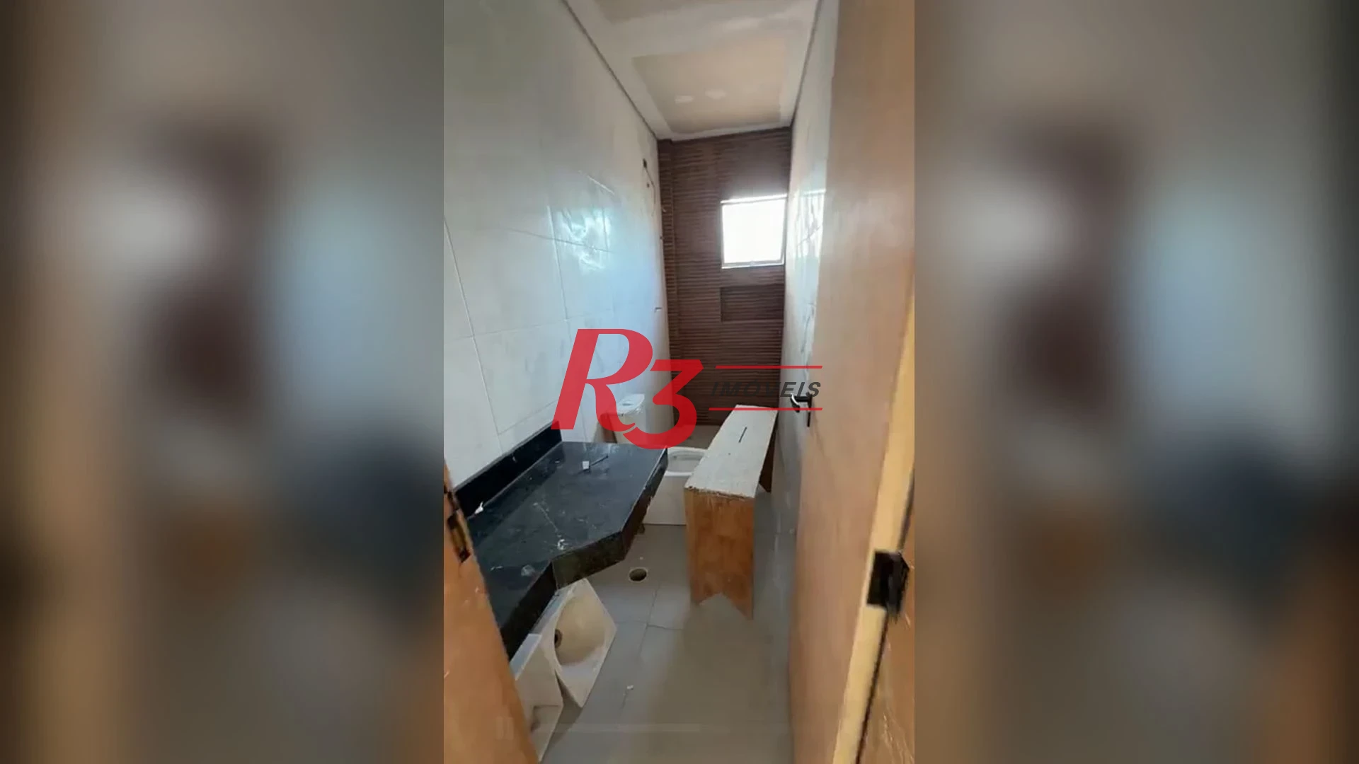 Casa com 3 dormitórios à venda, 100 m² por R$ 750.000,00 - Estuário - Santos/SP
