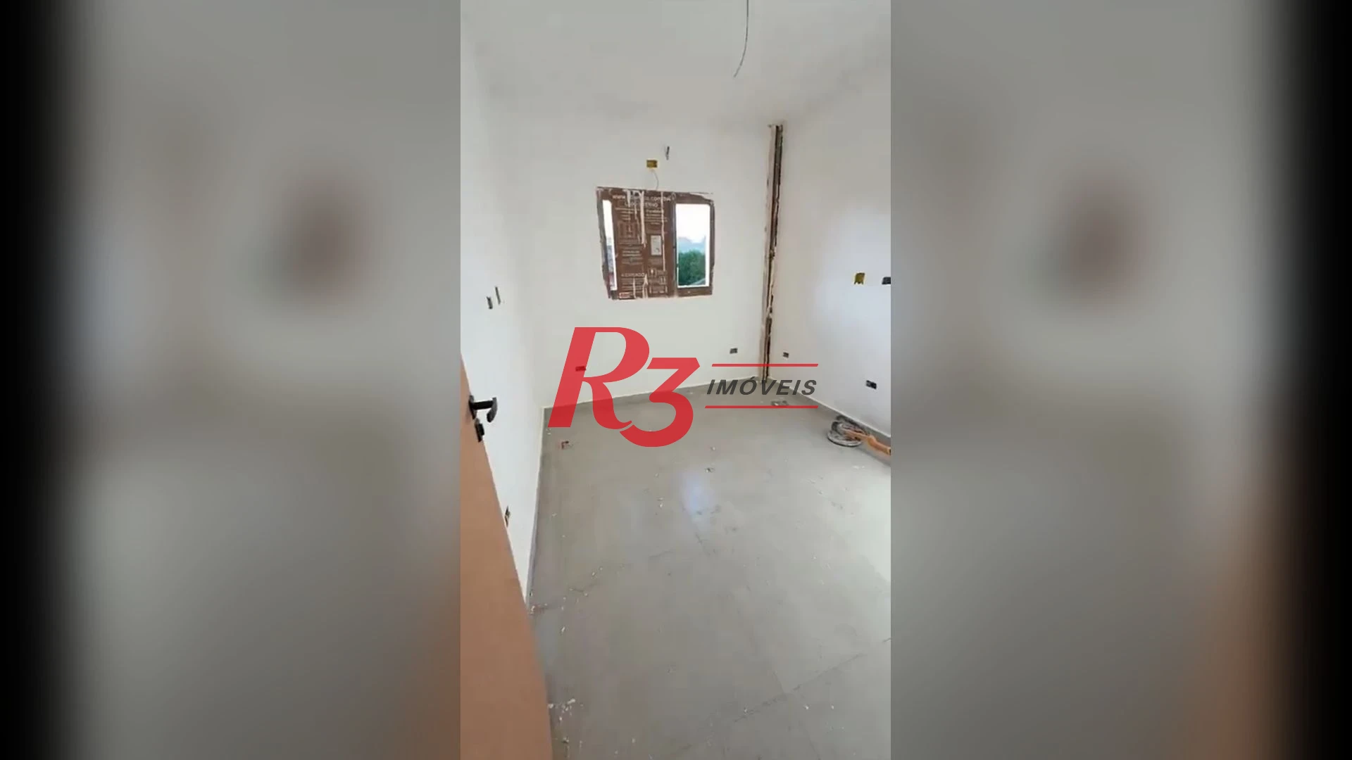 Casa com 3 dormitórios à venda, 100 m² por R$ 750.000,00 - Estuário - Santos/SP