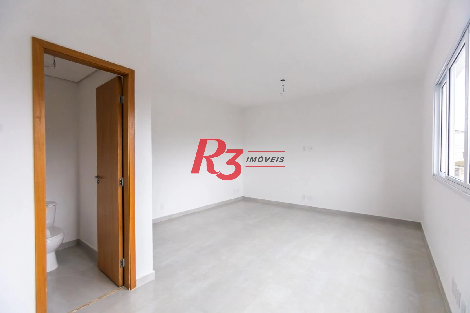 Village com 3 dormitórios à venda, 122 m² por R$ 810.000,00 - Aparecida - Santos/SP