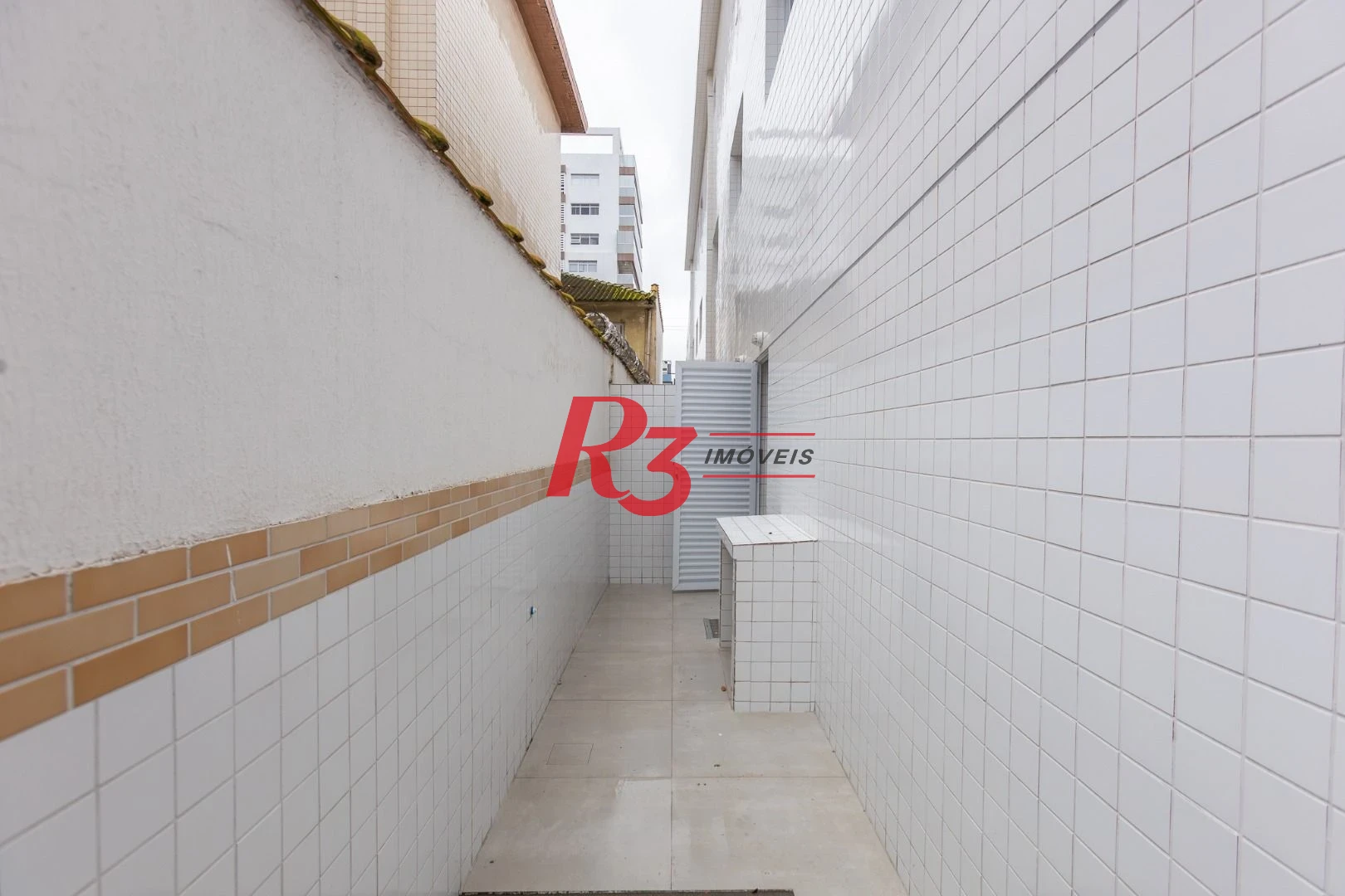 Village com 3 dormitórios à venda, 122 m² por R$ 810.000,00 - Aparecida - Santos/SP