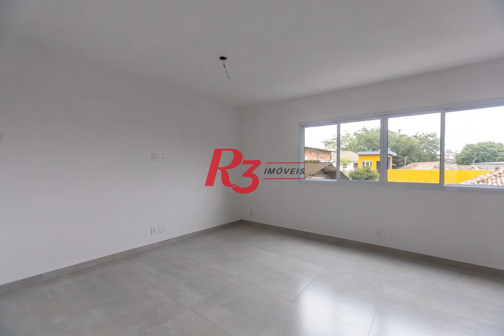 Village com 3 dormitórios à venda, 122 m² por R$ 810.000,00 - Aparecida - Santos/SP