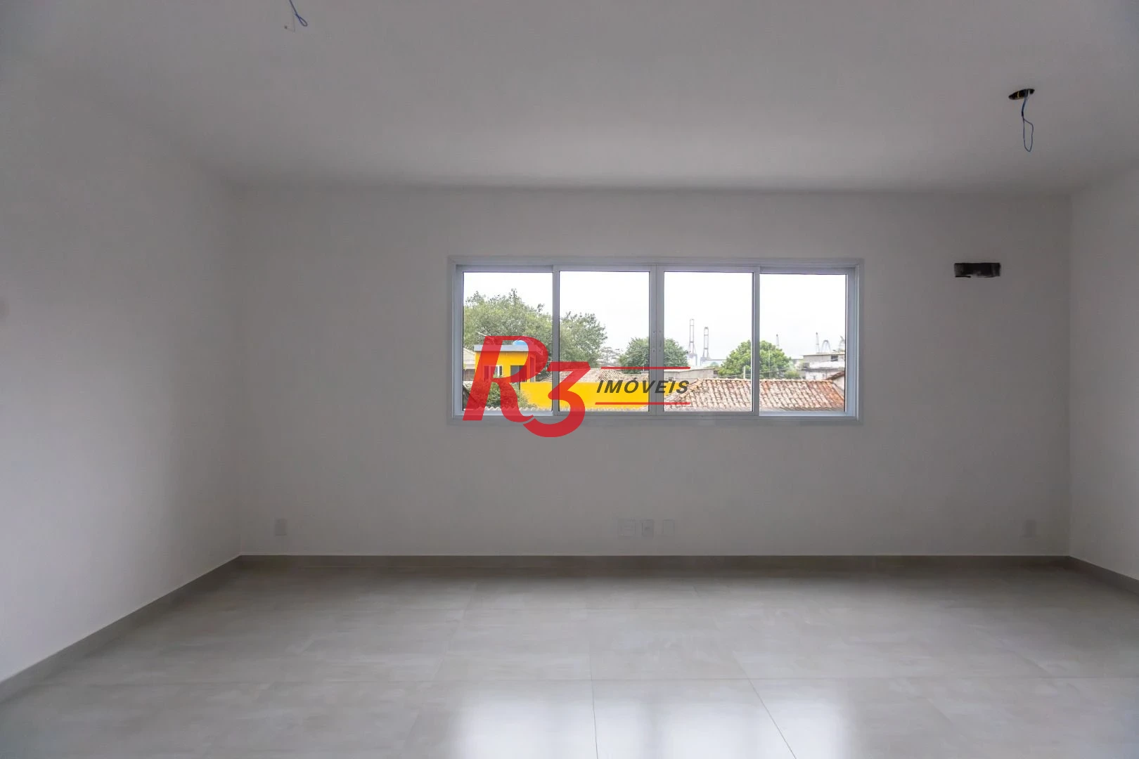 Village com 3 dormitórios à venda, 122 m² por R$ 810.000,00 - Aparecida - Santos/SP