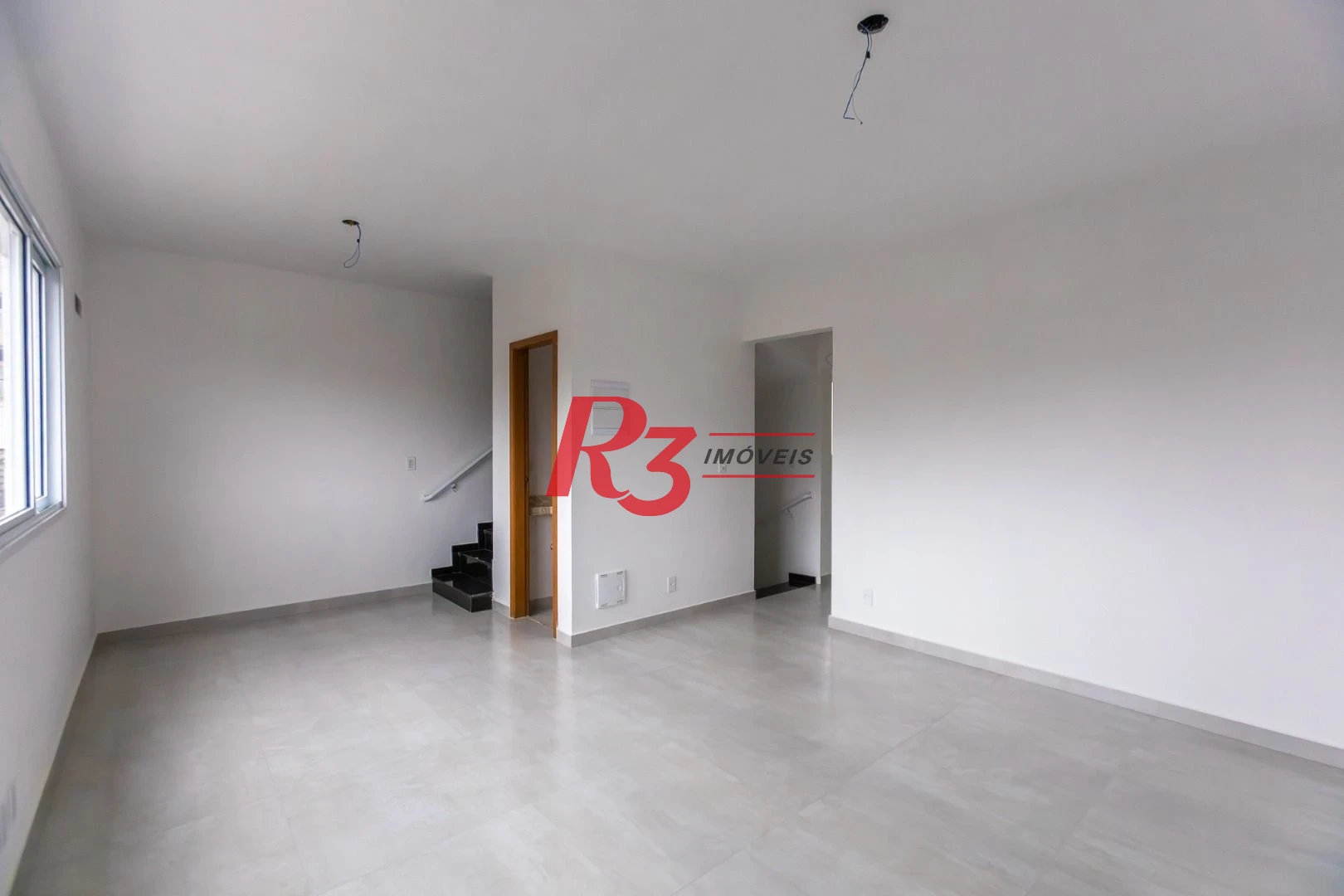 Village com 3 dormitórios à venda, 122 m² por R$ 780.000,00 - Aparecida - Santos/SP