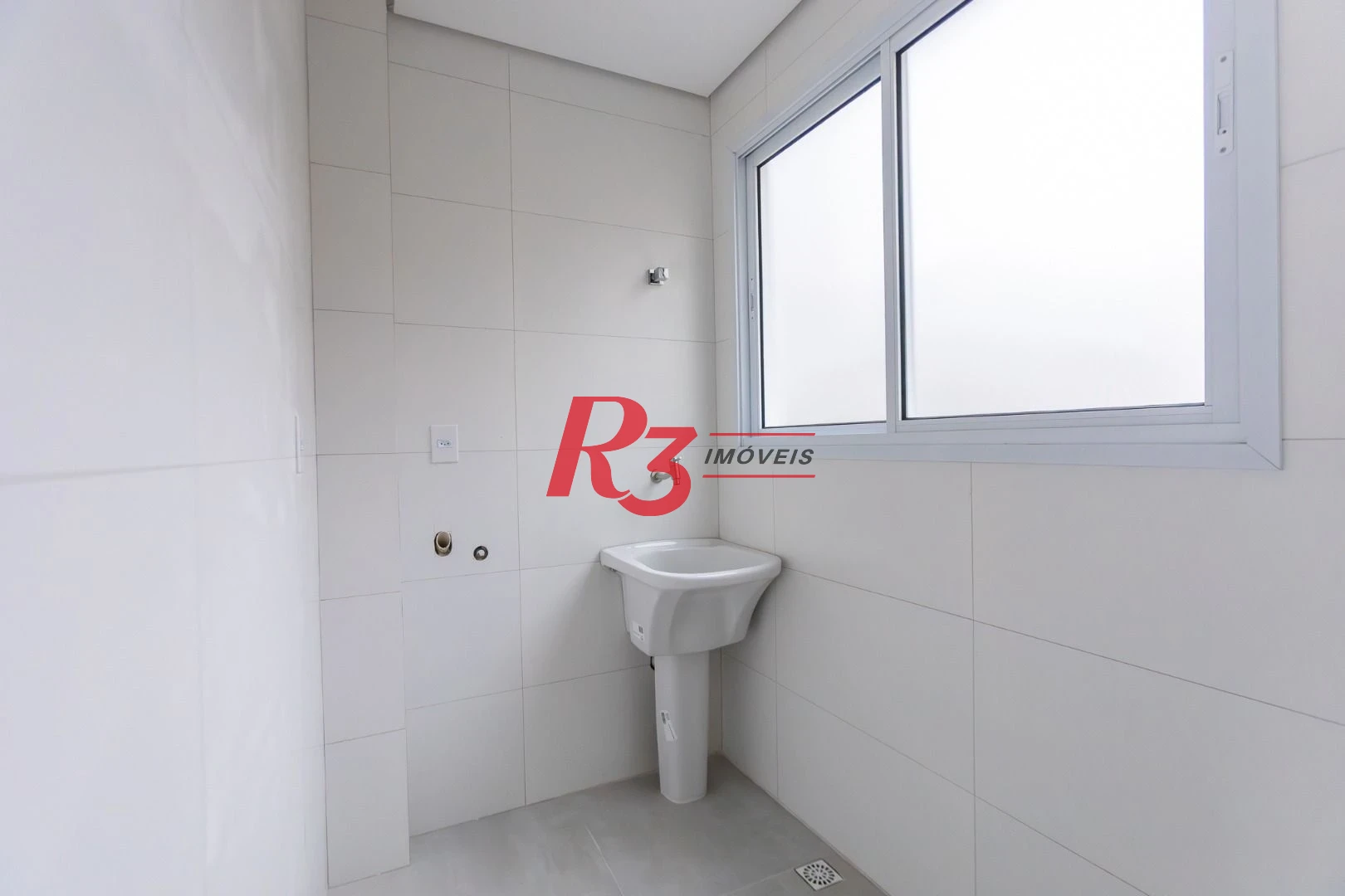 Village com 3 dormitórios à venda, 122 m² por R$ 780.000,00 - Aparecida - Santos/SP