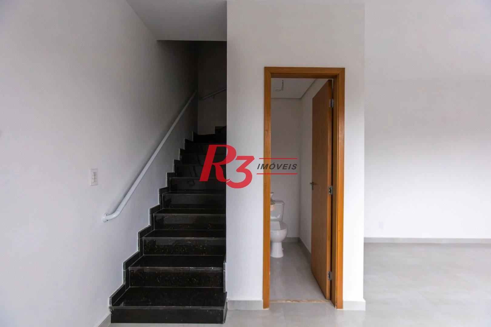 Village com 3 dormitórios à venda, 122 m² por R$ 780.000,00 - Aparecida - Santos/SP