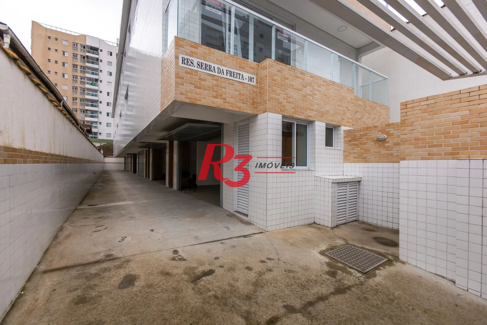 Village com 3 dormitórios à venda, 122 m² por R$ 780.000,00 - Aparecida - Santos/SP