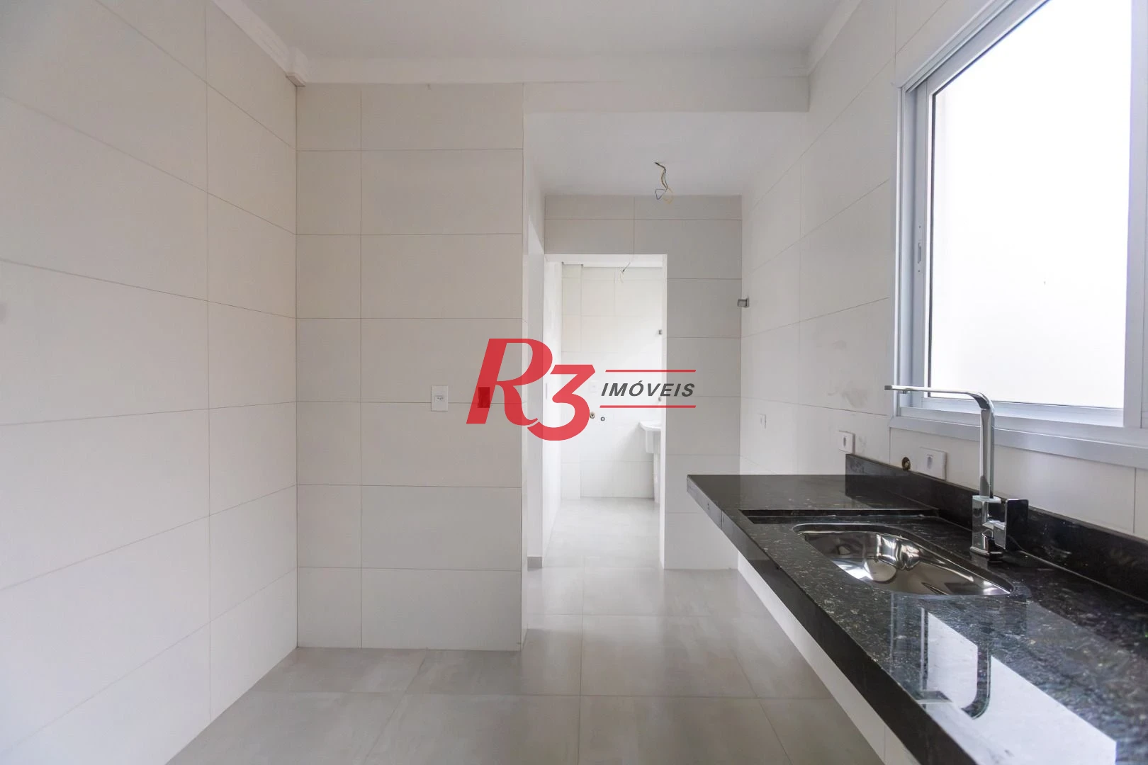 Village com 3 dormitórios à venda, 122 m² por R$ 780.000,00 - Aparecida - Santos/SP