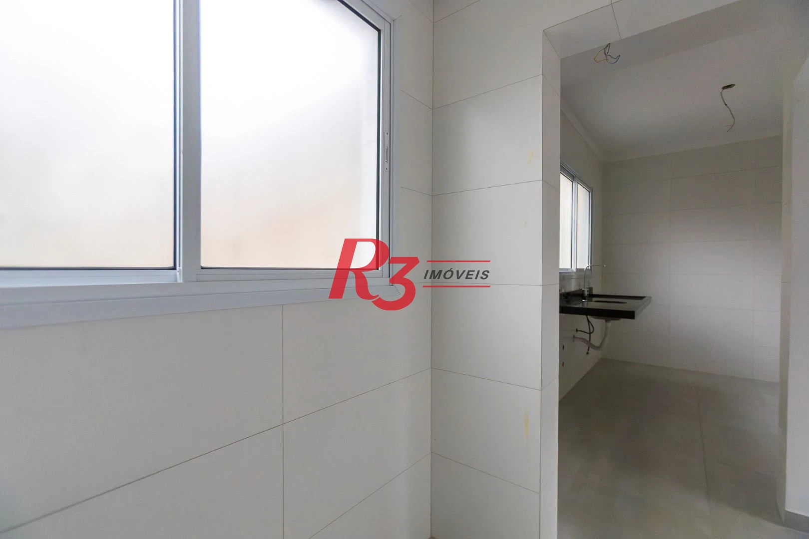 Village com 3 dormitórios à venda, 122 m² por R$ 780.000,00 - Aparecida - Santos/SP