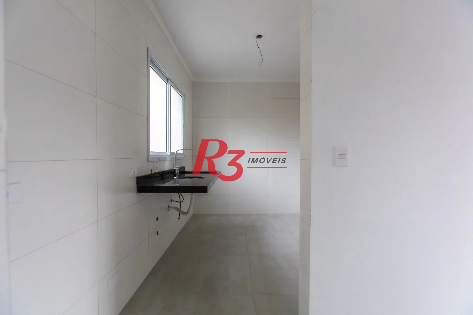 Village com 3 dormitórios à venda, 122 m² por R$ 780.000,00 - Aparecida - Santos/SP