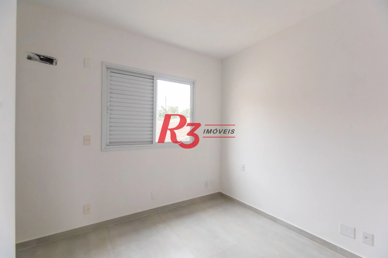 Village com 3 dormitórios à venda, 122 m² por R$ 780.000,00 - Aparecida - Santos/SP