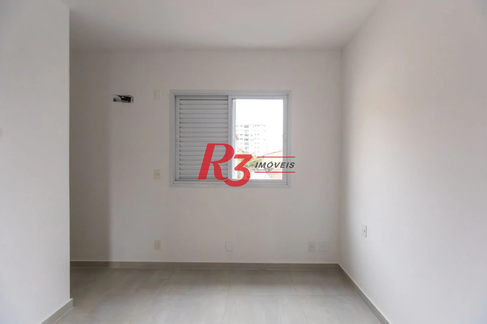 Village com 3 dormitórios à venda, 122 m² por R$ 780.000,00 - Aparecida - Santos/SP