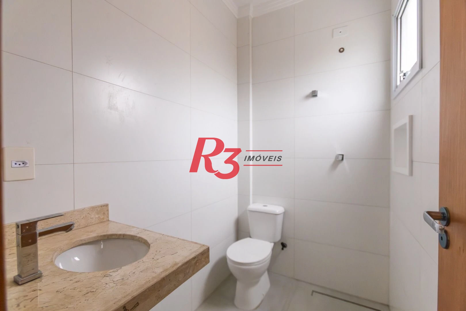 Village com 3 dormitórios à venda, 122 m² por R$ 780.000,00 - Aparecida - Santos/SP