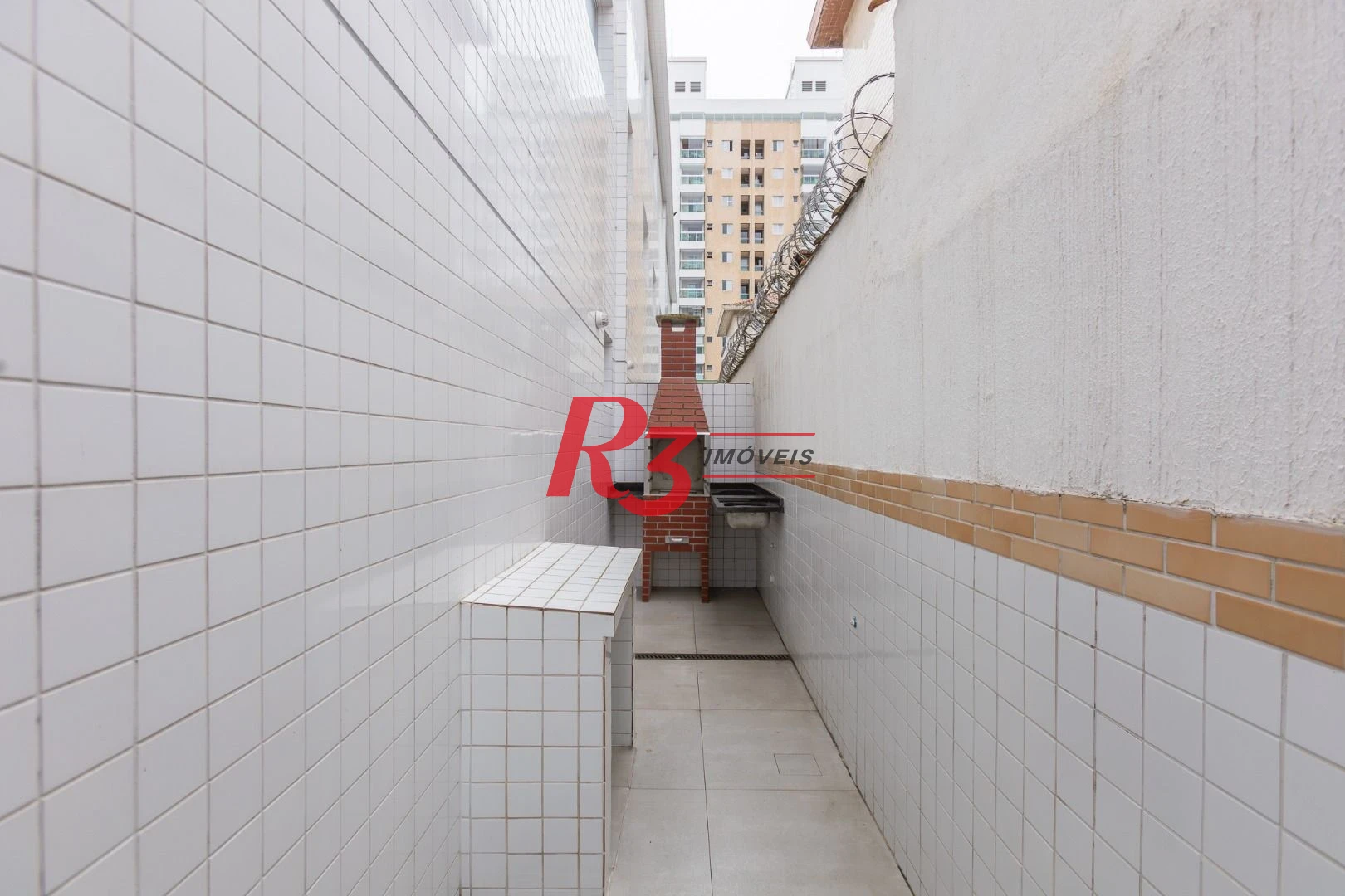 Village com 3 dormitórios à venda, 122 m² por R$ 820.000,00 - Aparecida - Santos/SP