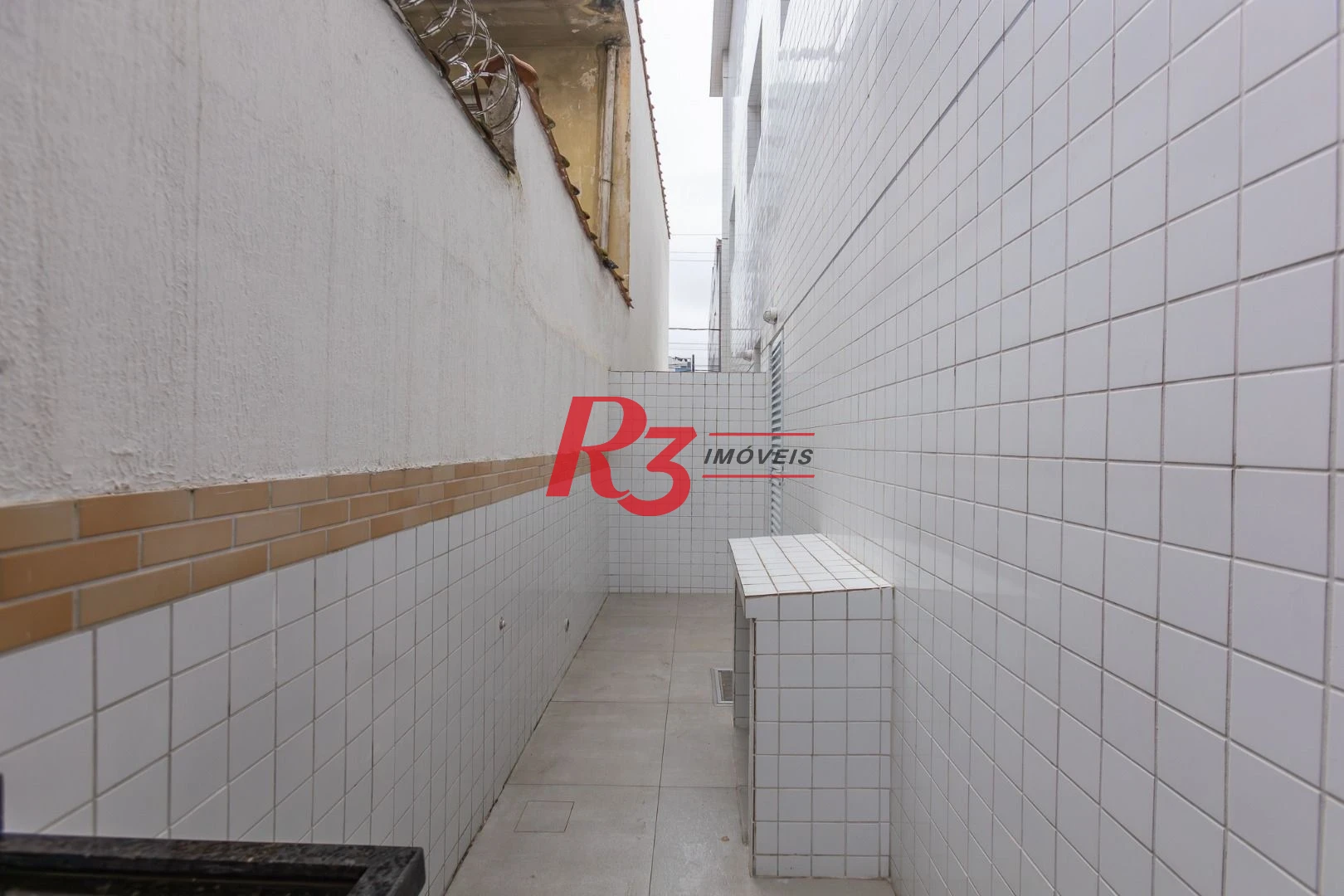 Village com 3 dormitórios à venda, 122 m² por R$ 820.000,00 - Aparecida - Santos/SP