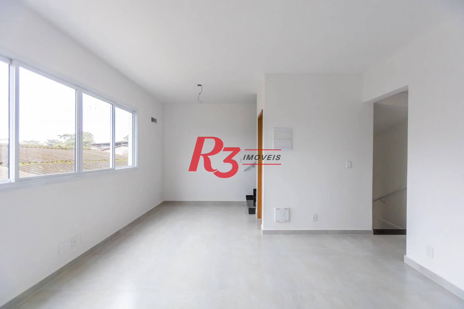 Village com 3 dormitórios à venda, 122 m² por R$ 820.000,00 - Aparecida - Santos/SP