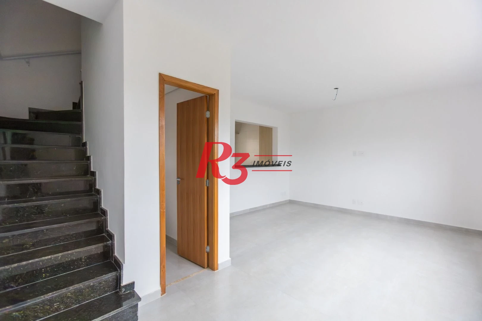 Village com 3 dormitórios à venda, 122 m² por R$ 820.000,00 - Aparecida - Santos/SP