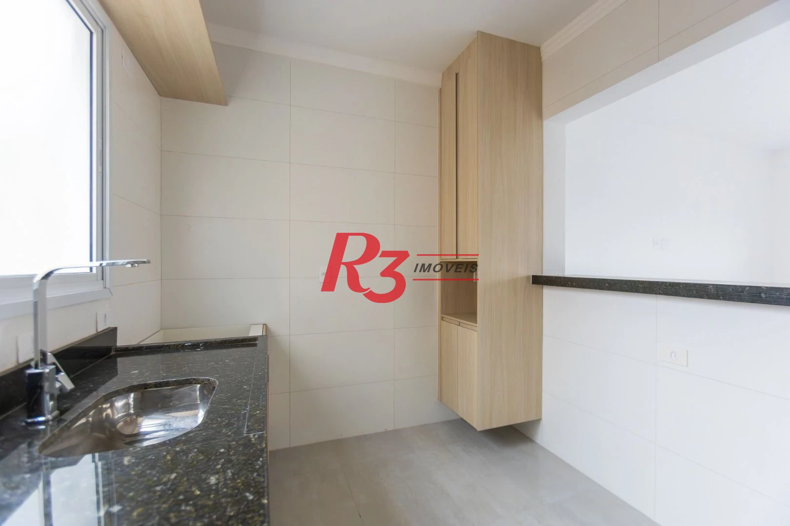 Village com 3 dormitórios à venda, 122 m² por R$ 820.000,00 - Aparecida - Santos/SP