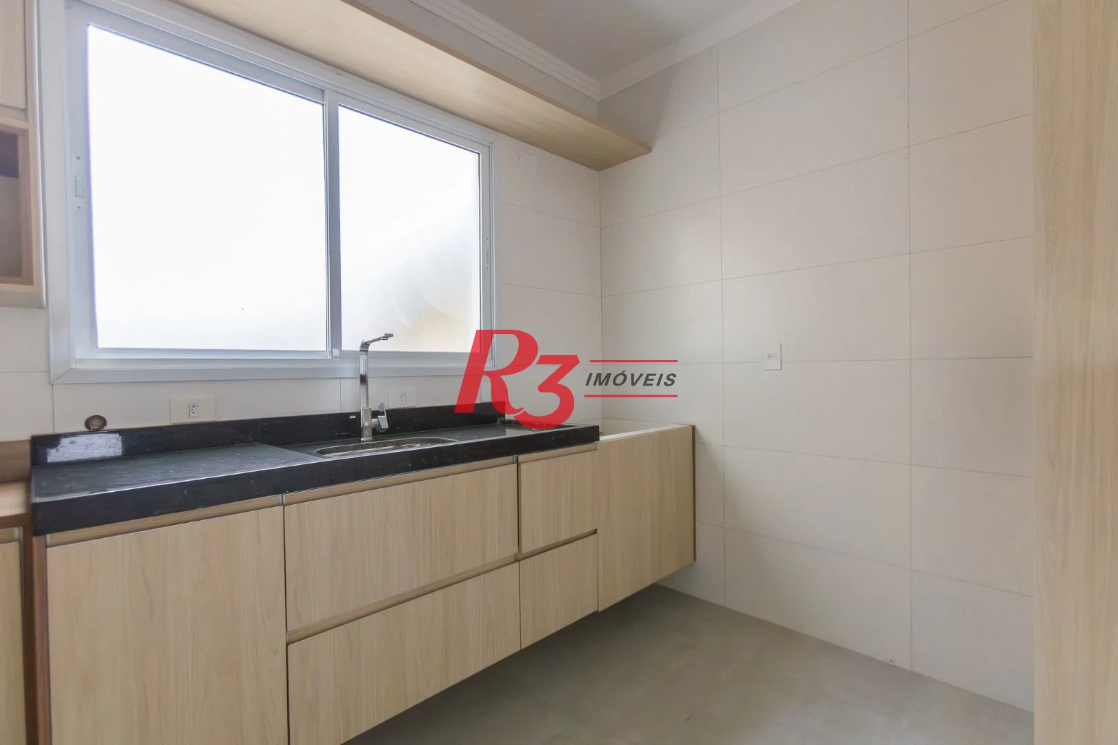 Village com 3 dormitórios à venda, 122 m² por R$ 820.000,00 - Aparecida - Santos/SP