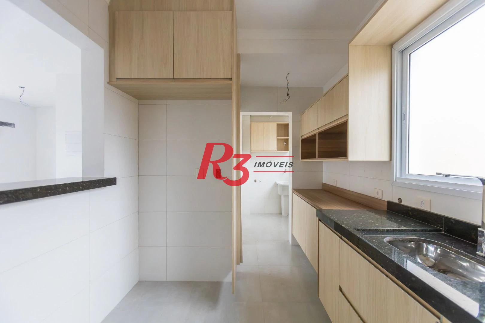 Village com 3 dormitórios à venda, 122 m² por R$ 820.000,00 - Aparecida - Santos/SP