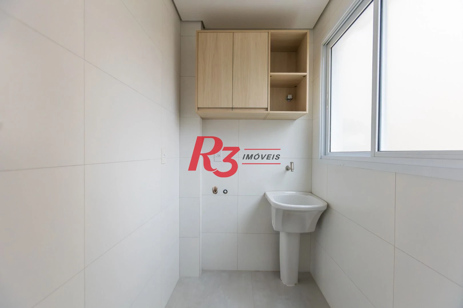Village com 3 dormitórios à venda, 122 m² por R$ 820.000,00 - Aparecida - Santos/SP